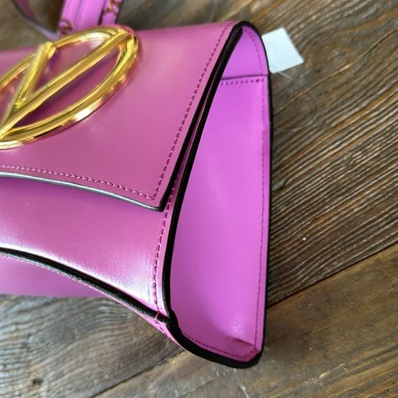 Valentino logo lavender crossbody w/dust bag NWT - Picture 13 of 16